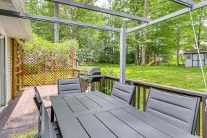 4 Mi to Penn State Suburban Happy Valley Home - 3hvězdičkové hotely ve městě State College