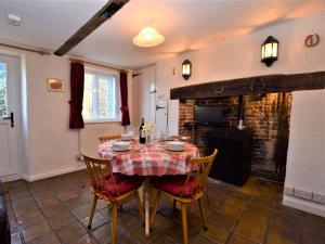 2 Bed in Roughton BUCN8