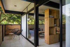 VED Beach Apt 5 - Steps to the Beach