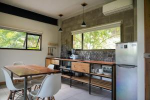 VED Beach Apt 5 - Steps to the Beach