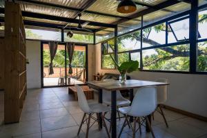 VED Beach Terrace Apt 6 - Steps to the Beach