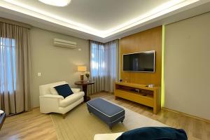 Charme Toscano de Frente para o Lago - GV2