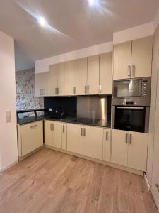 Monaco Border - Cozy 2-Bedroom Apt with Garden