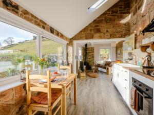 1 Bed in Quarnford 74351