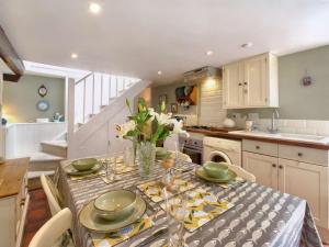 2 Bed in Appledore 59434
