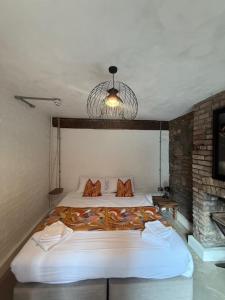 Stylish Industrial 1 Bed