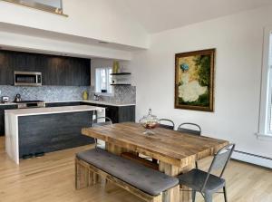 Waterfront Luxury in Town