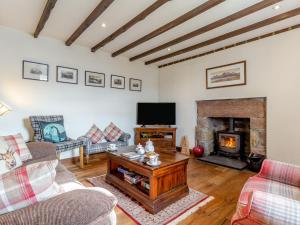 2 bed in Loch Ness CA315