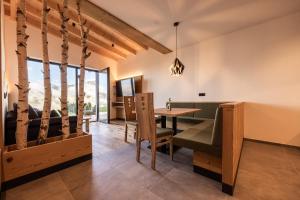 Stabingerhof Chalets & Apartment-Farm stay