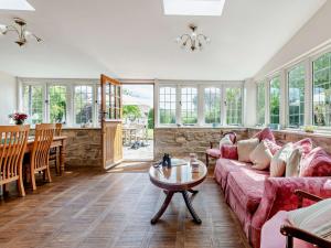 4 Bed in Isle of Purbeck IC101