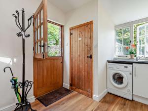 4 Bed in Isle of Purbeck IC101