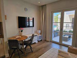 Lustica Bay Blue Horizon