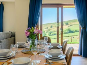 2 Bed in Llandrindod Wells 89064