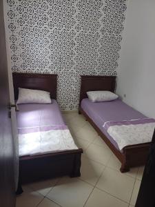 Martil Bel appartement lumineux, situé à seulement 15 minutes à pied et 5 minutes en voiture de la plage, idéal pour les vacances en famille ou entre amis