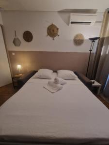 La Baronnie Studio cosy très bien équipé avec terrasse, 4 pers, très proche plage et tous commerces, climatisation et parking privé