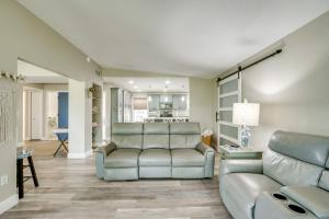 Heated Pool and Spacious Yard Port Charlotte Escape