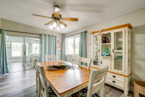 Heated Pool and Spacious Yard Port Charlotte Escape