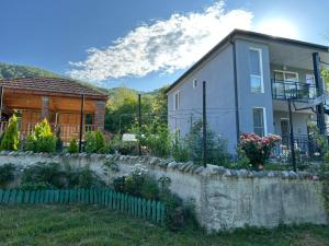 Ananuri Mountain Escape