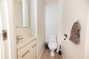 Family-Friendly Spacious 4BR near Downtown & Ocean