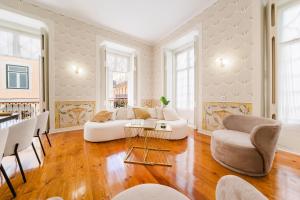 Luxury 5BR Apt Castle Views in HeartofLisbon