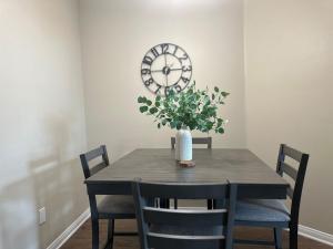 Spacious comfortable 2 bed Marina Del Rey