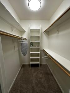 Spacious comfortable 2 bed Marina Del Rey