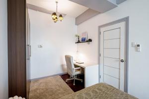 Cebu City Center Suite- Scenic view with Balcony