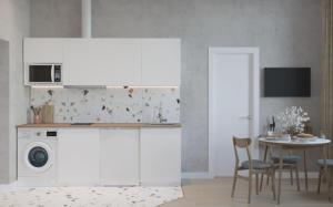 Freedom Dolynsky Bright