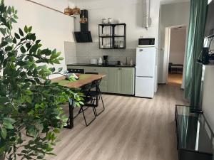 Diamond Astoria 4