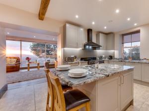 7 Bed in Matlock 89448