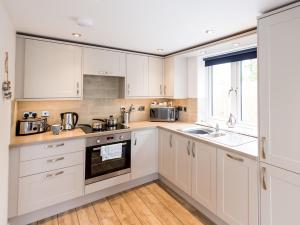 2 Bed in Westward Ho 45753