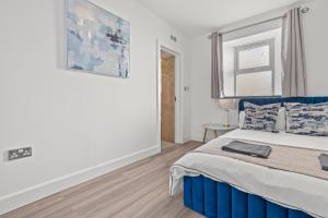 Cardiff Gem with Spa and Free Parking