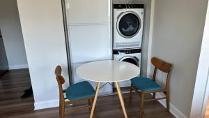 Great view 1BDRM APTR in heart of Montreal DWTN