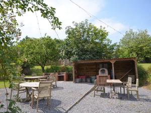 4 Bed in Hope Cove 90027