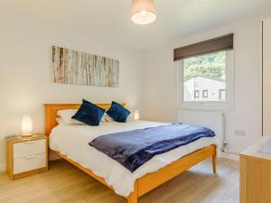 2 Bed in Whitsand Bay 88311