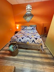 1961 Los Naranjos Hostal