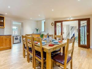 4 Bed in Ashford 86647