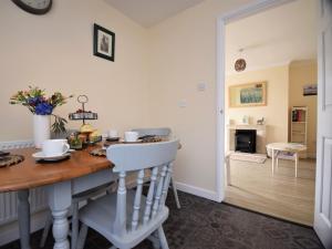 2 Bed in Combe Martin 51619