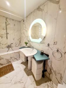 Urban stay 1BR flat near the train station-GAR68