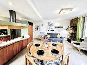 Urban stay 1BR flat near the train station-GAR68