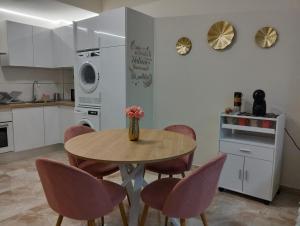 APARTAMENTO LUNA - 2 apartamentos céntricos juntos cerca de la playa, ideales para grupos grandes