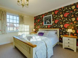 3 Bed in Richmond 90578