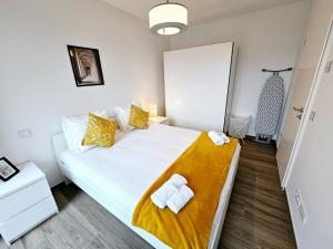 Cozy Apartment with Parking and Outdoor Space