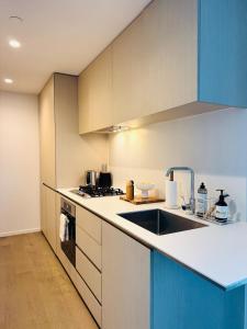 Luxury 2Bed2Bath Apt Near Crown Parking