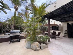 Villa Lunas de Mar- 10 pax, pool, walk to beach