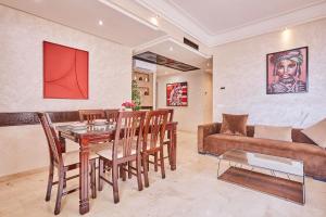 2BR Getaway Near and Seaside Promenade