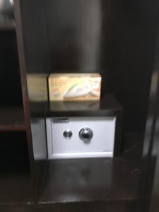 Arista Place 2 bedroom Condo near airport