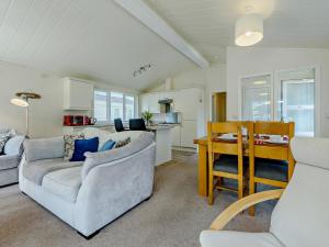 2 Bed in Stepaside 91799