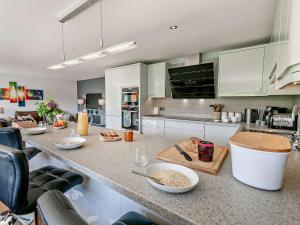 4 Bed in Millbrook 58602