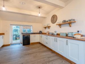 3 Bed in Barmouth 80290